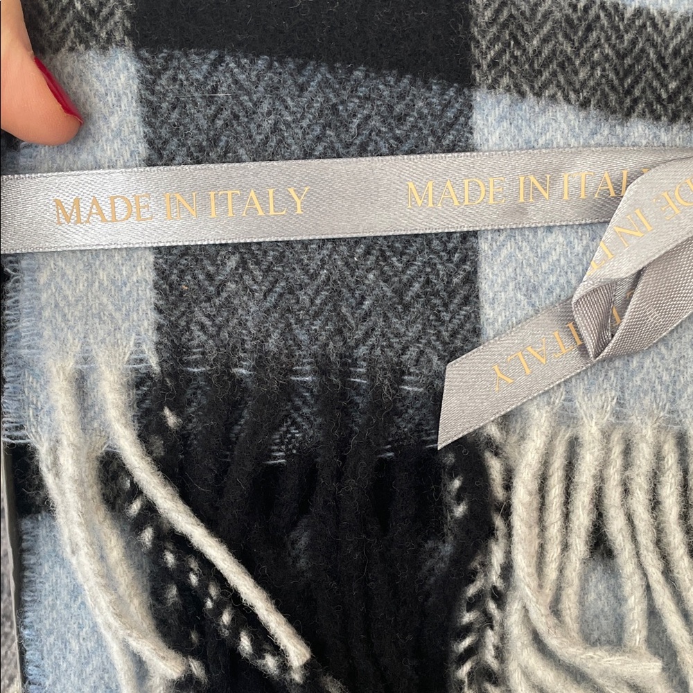 C.B.M. Made in Italy Wool Scarf - Blue & Black Plaid Scarf NWT - Picture 9 of 11